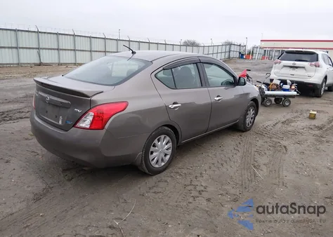 2014 Nissan Versa 1.6 Sv z USA, uszkodzony, nr VIN 3N1CN7AP3EL850222